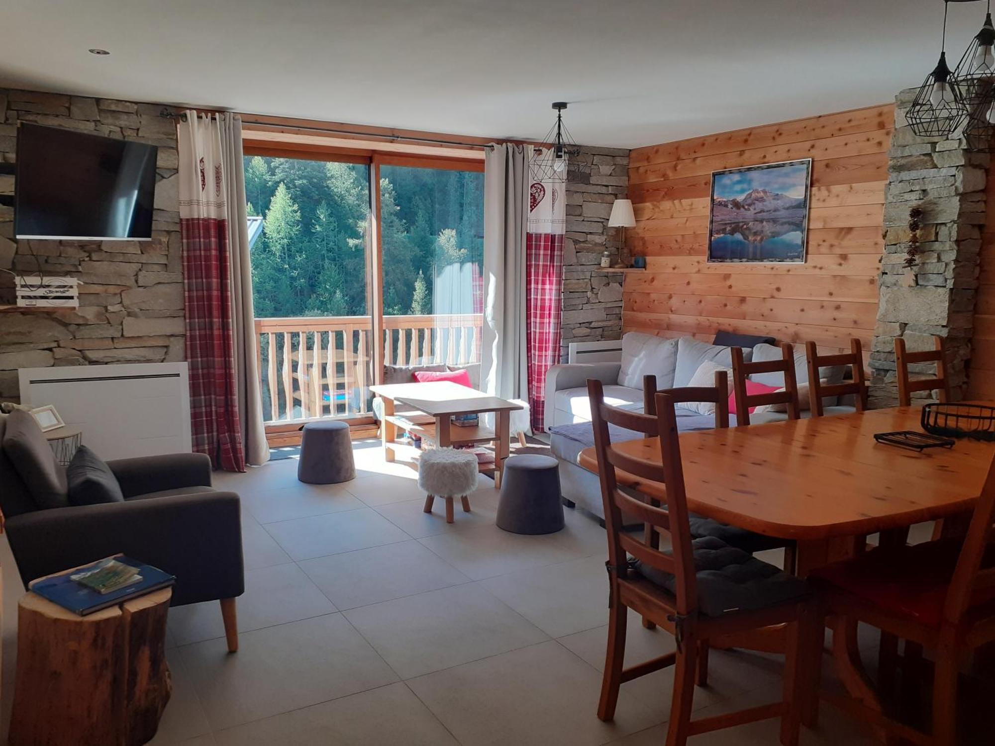 Appartement Chaleureux Avec Wifi De 10 Personnes A Val-Cenis Lanslebourg-Mont-Cenis Exterior photo